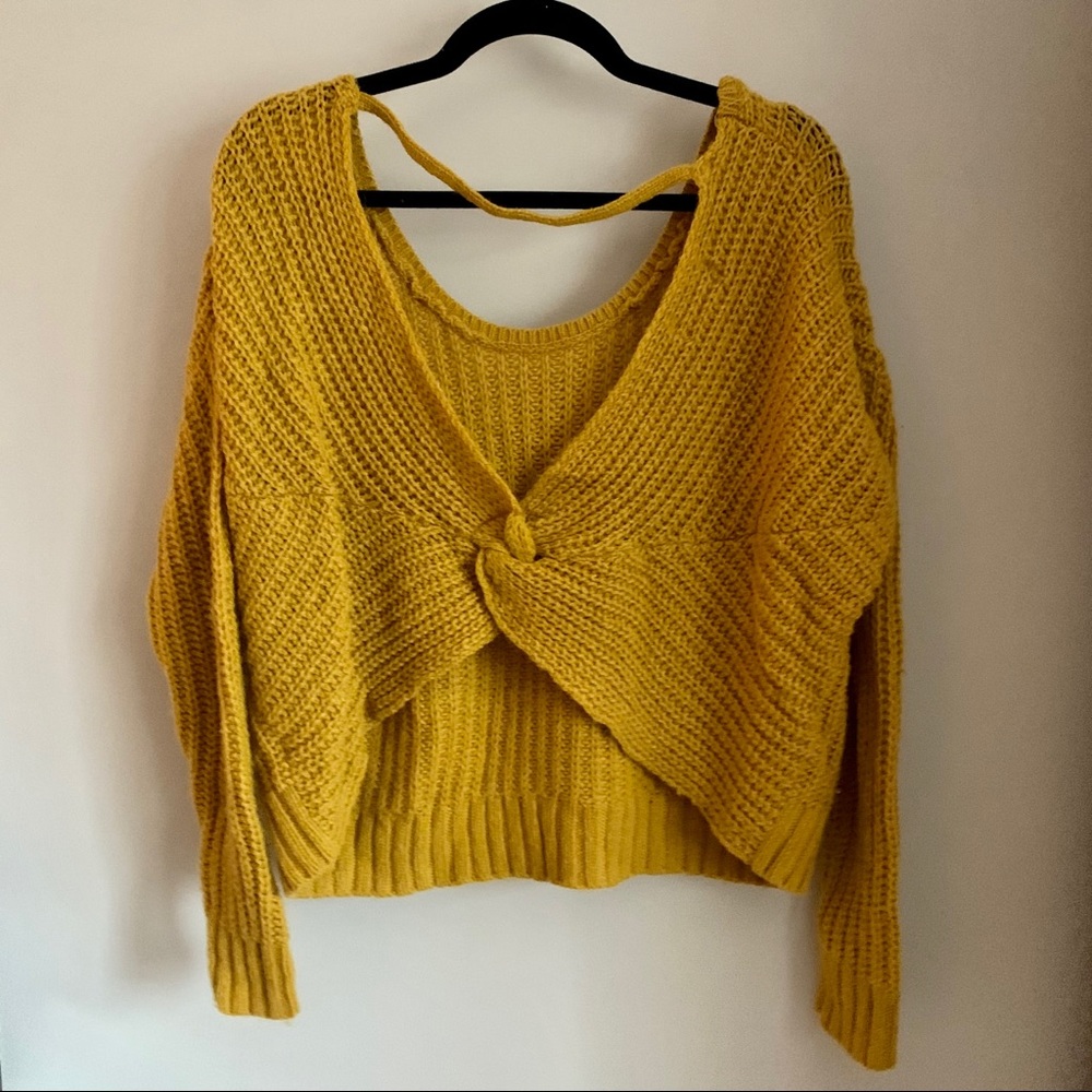 Plunging Open Back Twist Knit Sweater - Picture 3 of 5